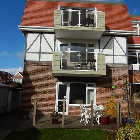 Gables Court Holiday Apartments Swanage Exteriör bild